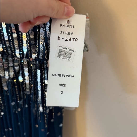 Pisarro night beaded navy tiered gown size 2 nwt - Picture 7 of 8